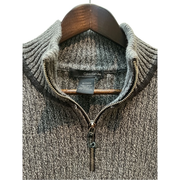 Calvin Klein xl knit sweater in good condition - Picture 5 of 6
